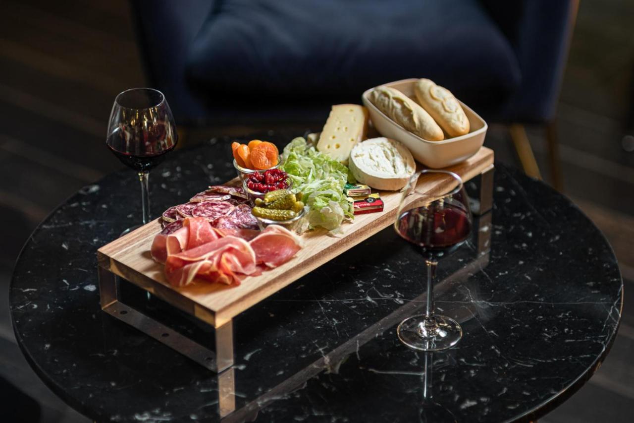 Eklo Clermont Ferrand Centre Gare Hotel Ngoại thất bức ảnh